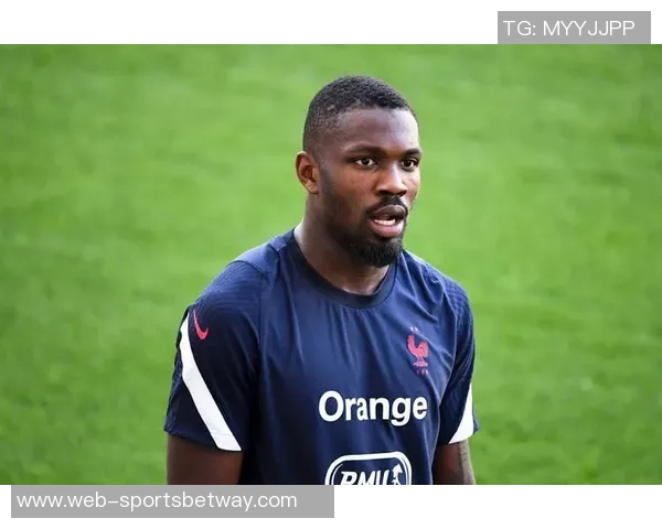 莱比锡正式签约埃因霍温18岁边锋阿约德勒托马斯合同至2031年