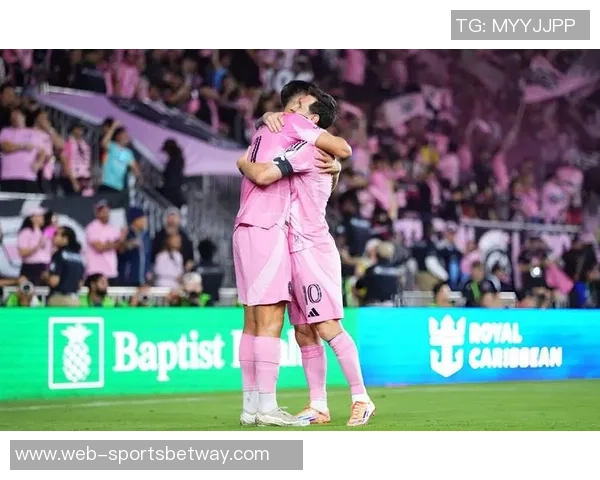 阿连德愿意接受低薪重返球队与梅西再度携手拼搏